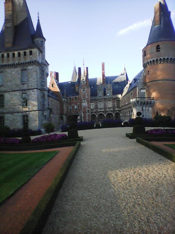 Chambres D'Hotes Gobillon Maintenon Eksteriør billede